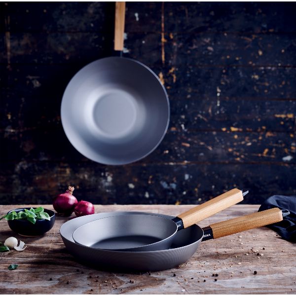 Poêle Wok 31 cm Nomad en Acier Carbone : L'Authenticité des Chefs dans Votre Cuisine – Image 2